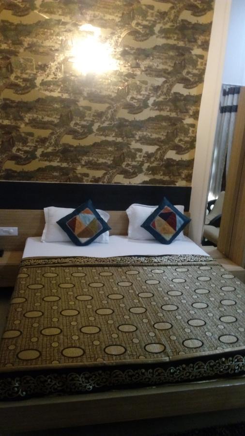 Hotel Desire Hisār エクステリア 写真