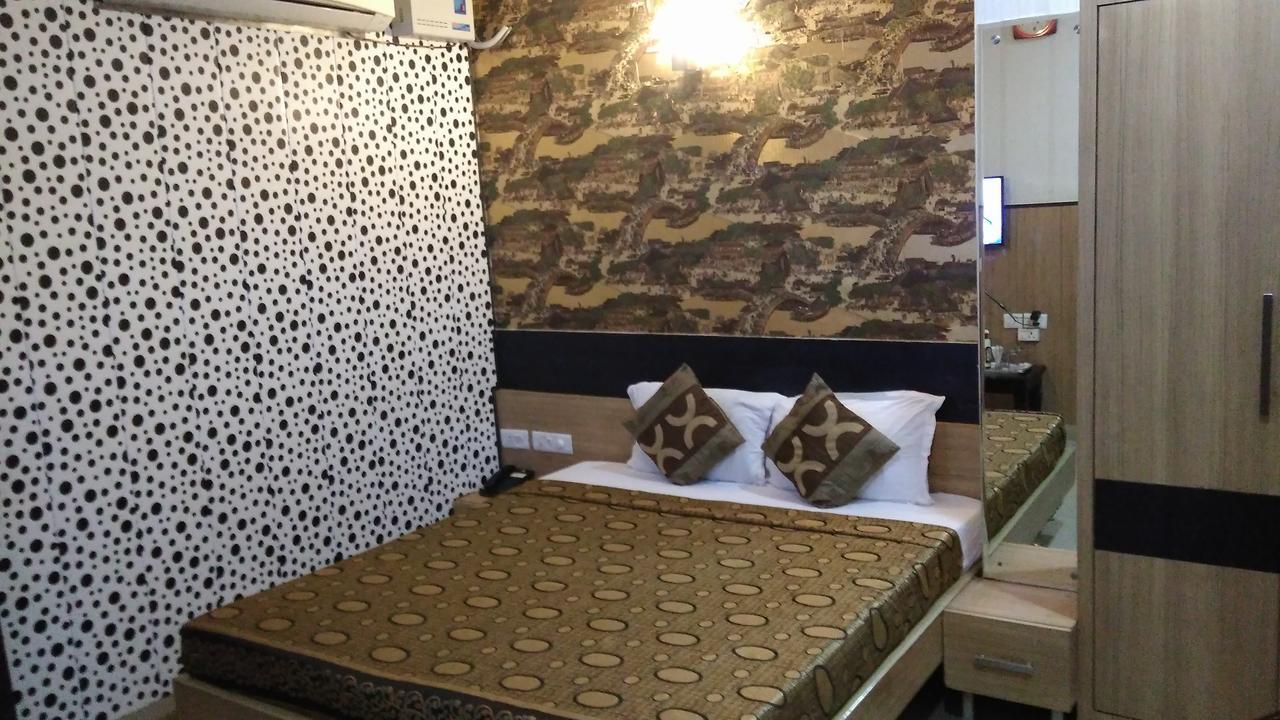 Hotel Desire Hisār エクステリア 写真